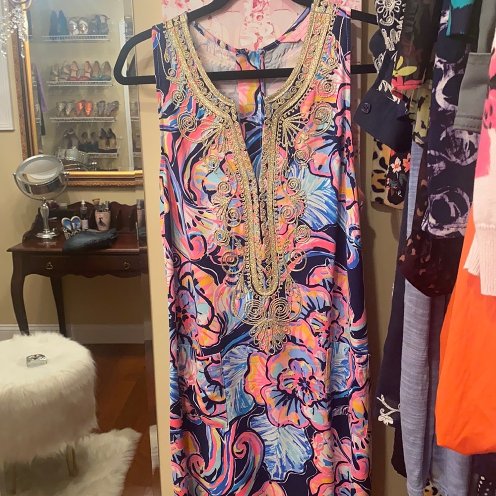Beautiful Lily Pulitzer dress size 6.